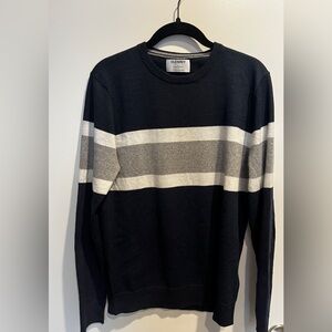 Old Navy Blue Striped Sweater Size Small Great Condition